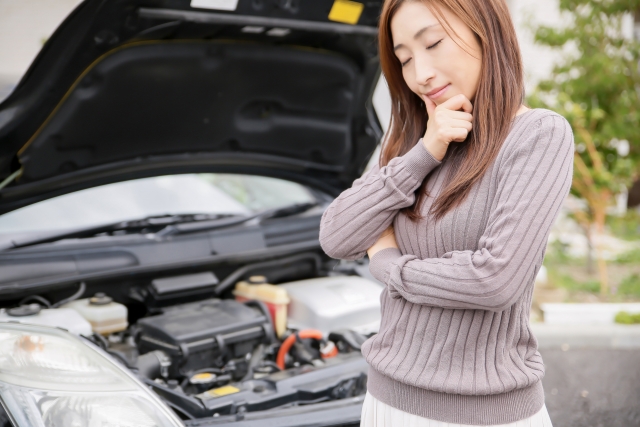 自動車保険のバッテリー上がり処置の利用可能回数は？自宅でも対応可？